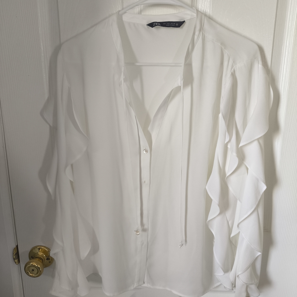 Zara White Button Down Shirt With Long Sleeves